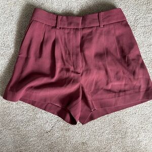 Aritzia babaton pleated shorts!!